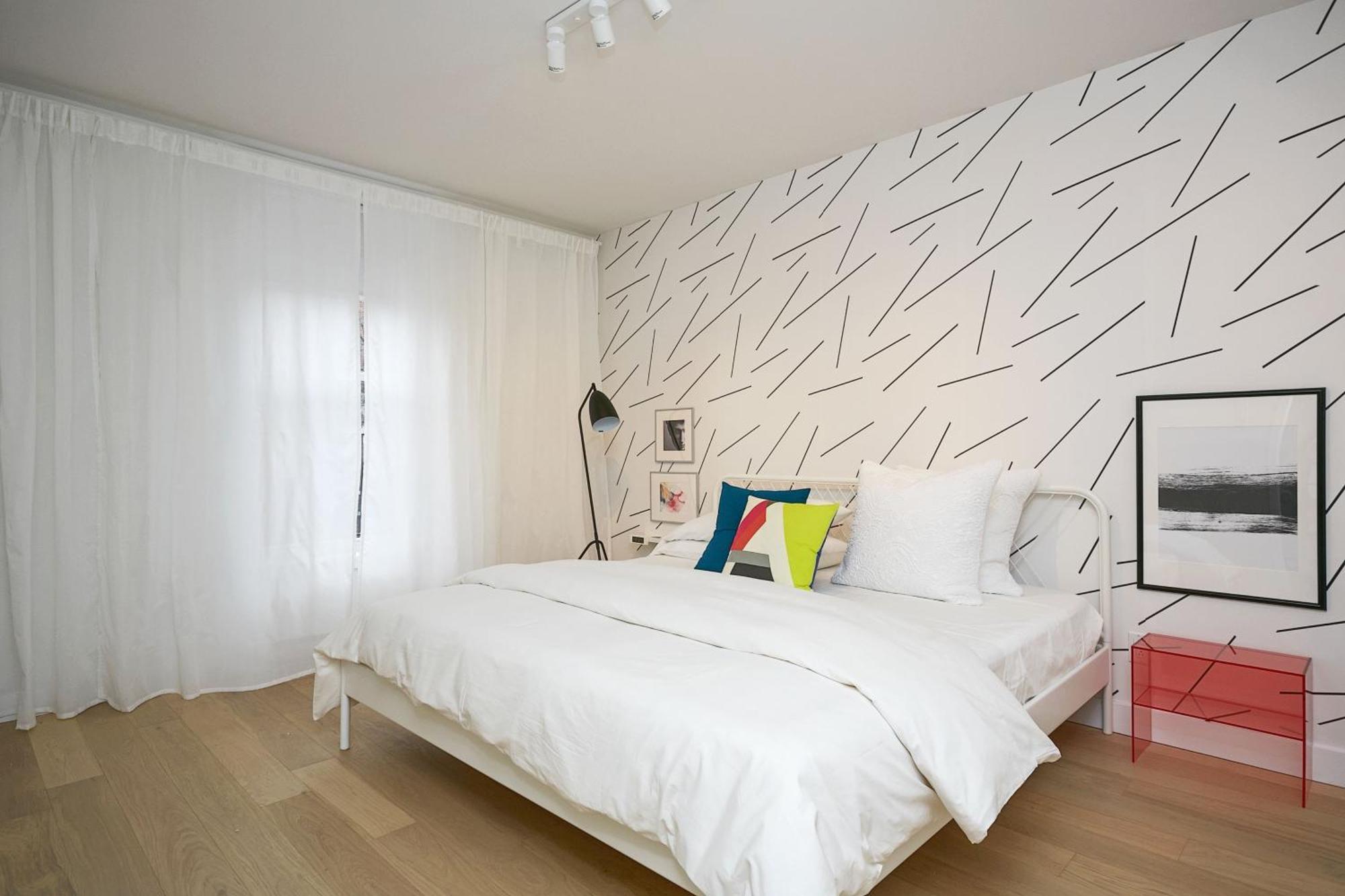 Explore Montreal From Sleek Contemporary Apartment By Den Stays Room photo